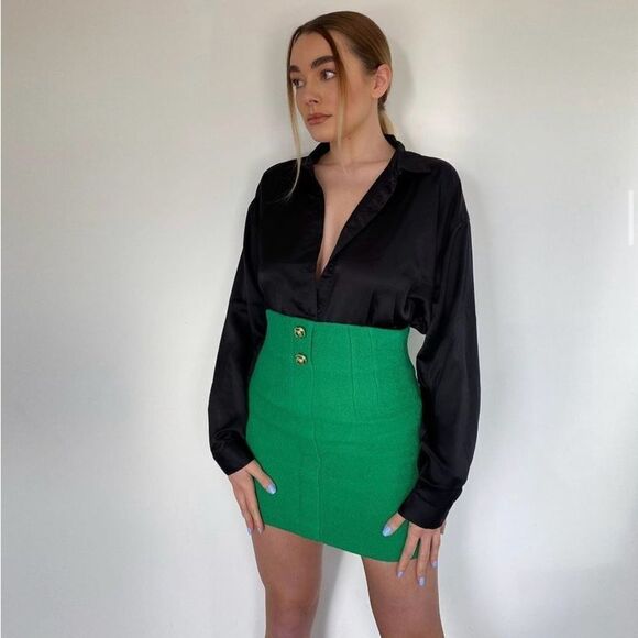 Zara high waisted skirt apple green buttons - Picture 3 of 15
